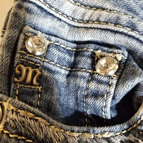 Jeans - Picture 4 of 4